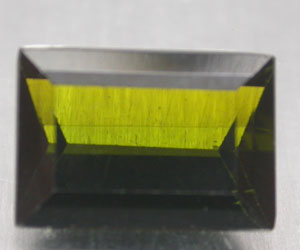 Piedra preciosa de turmalina verde natural grande de 2,42 ct