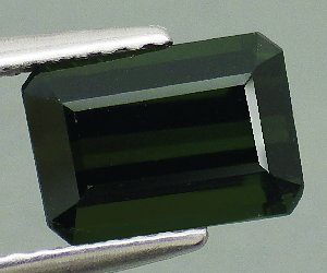 Piedra preciosa de turmalina verde natural grande y hermosa de 2,08 quilates sin tratar