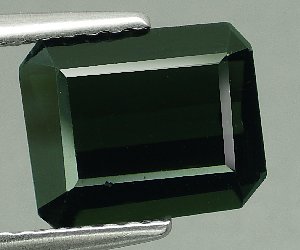 Piedra preciosa de turmalina verde natural sin tratar grande y hermosa de 2,13 quilates