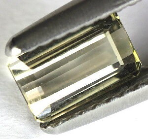 Piedra preciosa de turmalina verde natural genuina de 1,03 ct