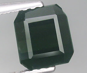 Hermosa turmalina verde natural genuina de 1,47 ct