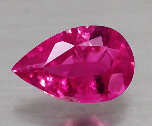 Hermosa piedra preciosa de turmalina rosa natural en forma de gota