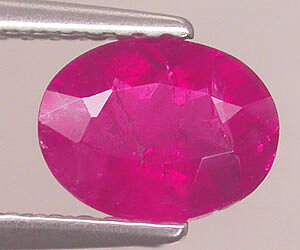 Hermosa piedra preciosa de turmalina rosa natural genuina ovalada