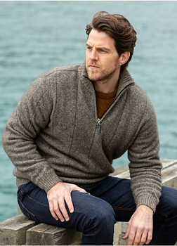 Noble Wilde Tröja i Merino/Possum, Javelin Zip Neck