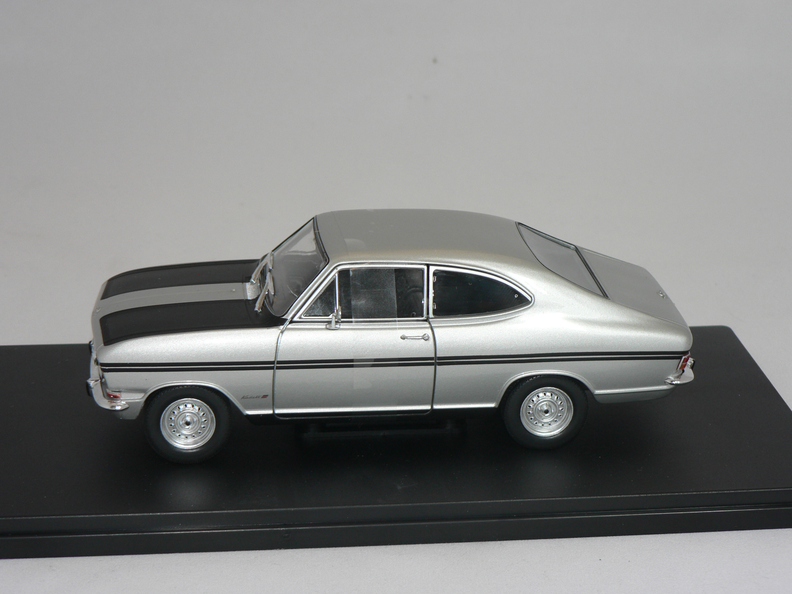 Opel Rally Kadett  1969  1:24 Whitebox - 3