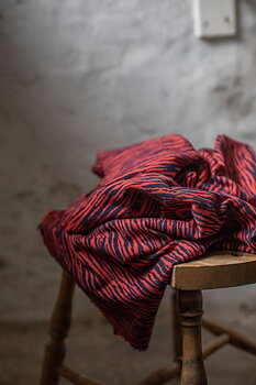 BARK JACQUARD - NAVY BLUE/RED
