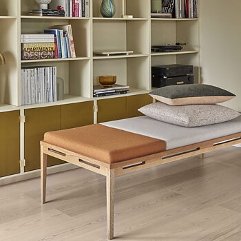 Dagbädd ek orange beige Hubsch