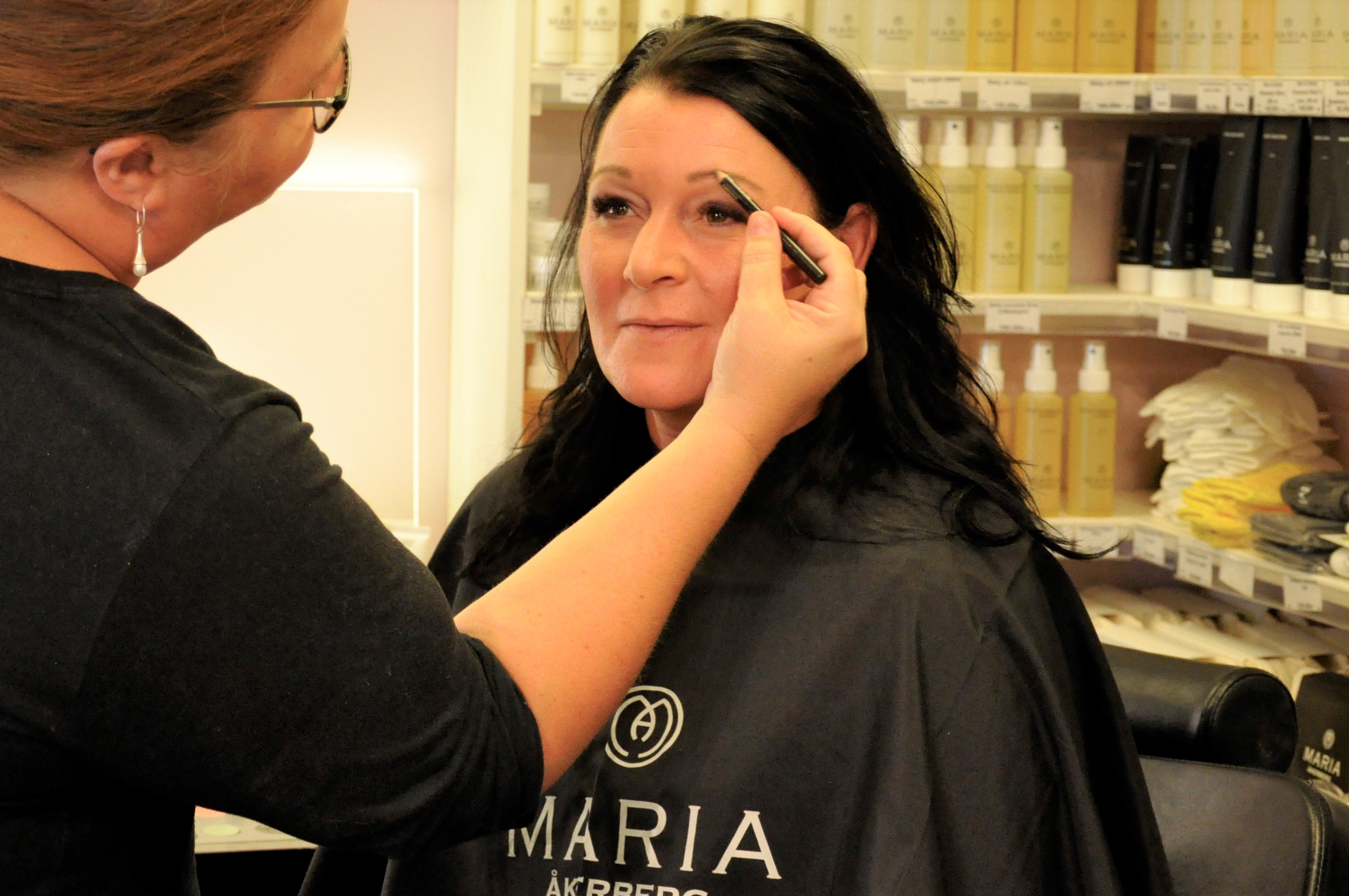 Makeup -  Sminkträff  2-6 personer  MARIA ÅKERBERG eller INIKA Organics. 1-2,5 timmar - 3