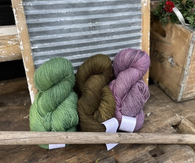 Tant Grön 2-thread Hand-dyed fine wool yarn - 2