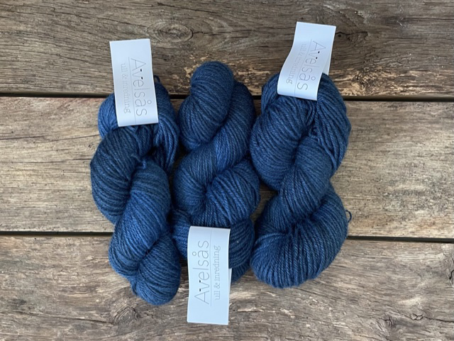  3-thread medium-thick "finull" yarn