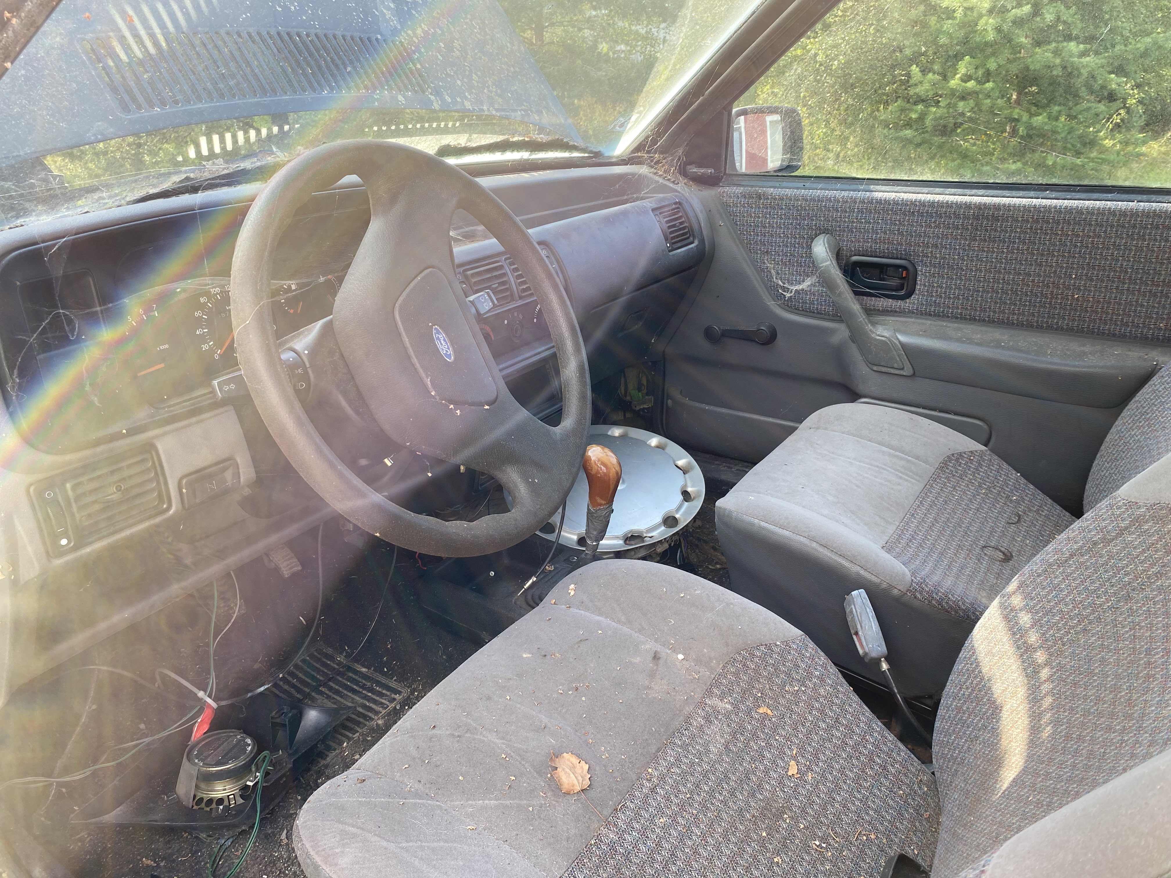 Ford Escort Laser - Reservdelsbil (säljes i delar) - 6