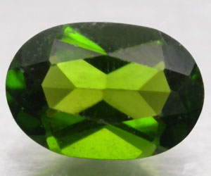 Piedra preciosa de diópsido de cromo genuina natural de alta calidad muy hermosa