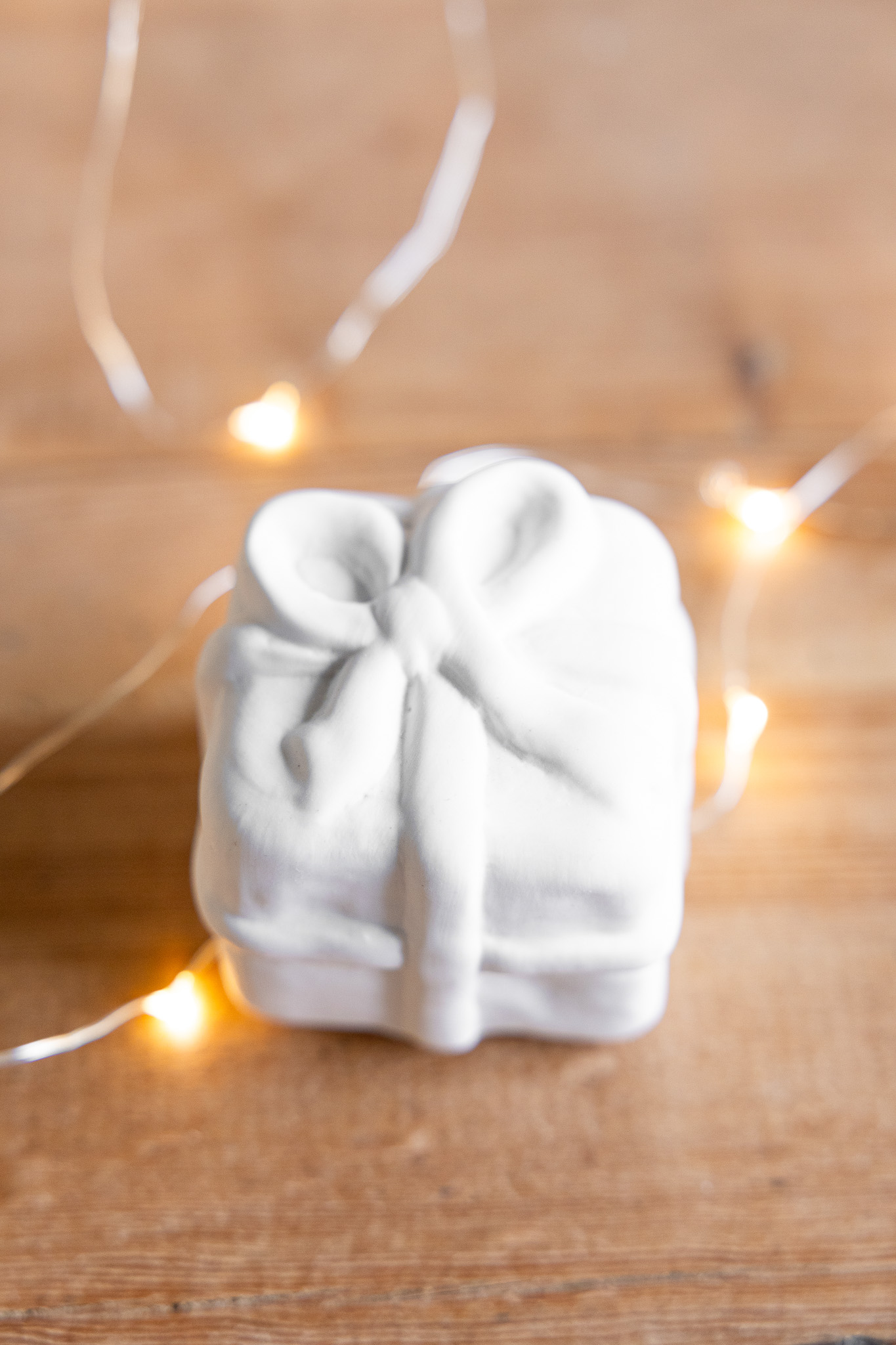 Kramsta - Paket - Julklapp - Dekoration - Keramik - 6x6 cm - 12