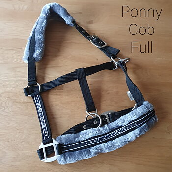 Mysig Grimma svart grå med bling. PONNY  COB  FULL