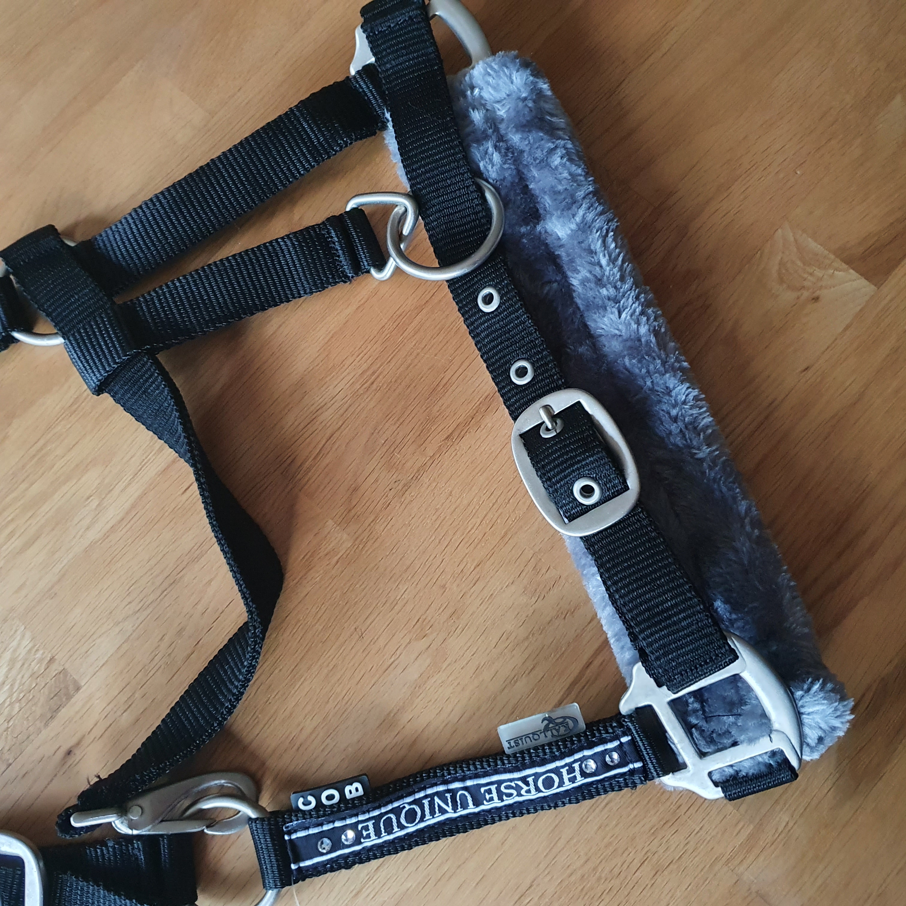 Mysig Grimma svart grå med bling. PONNY  COB  FULL - 2