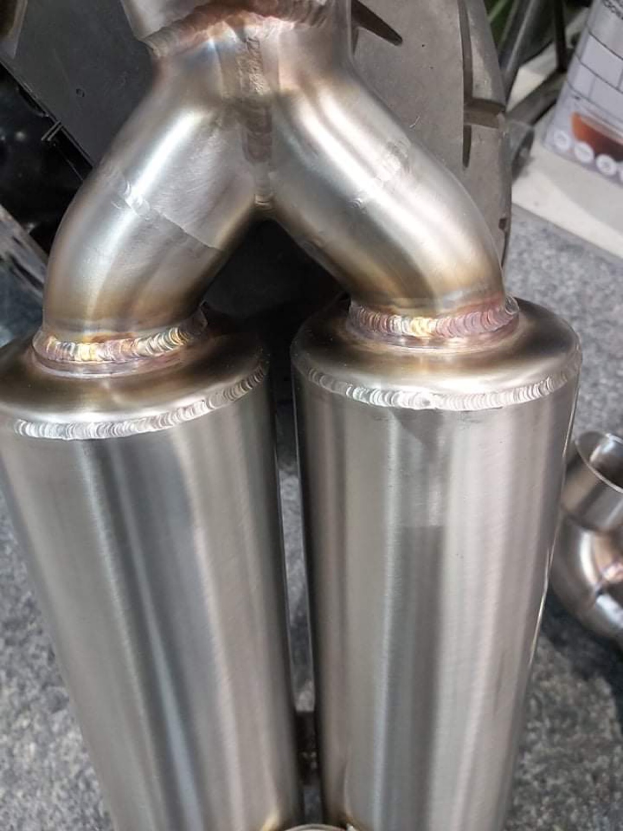 APH (Alan Hawkes) by NCCR Buell XB Dual Slip-on stainless brushed - 5