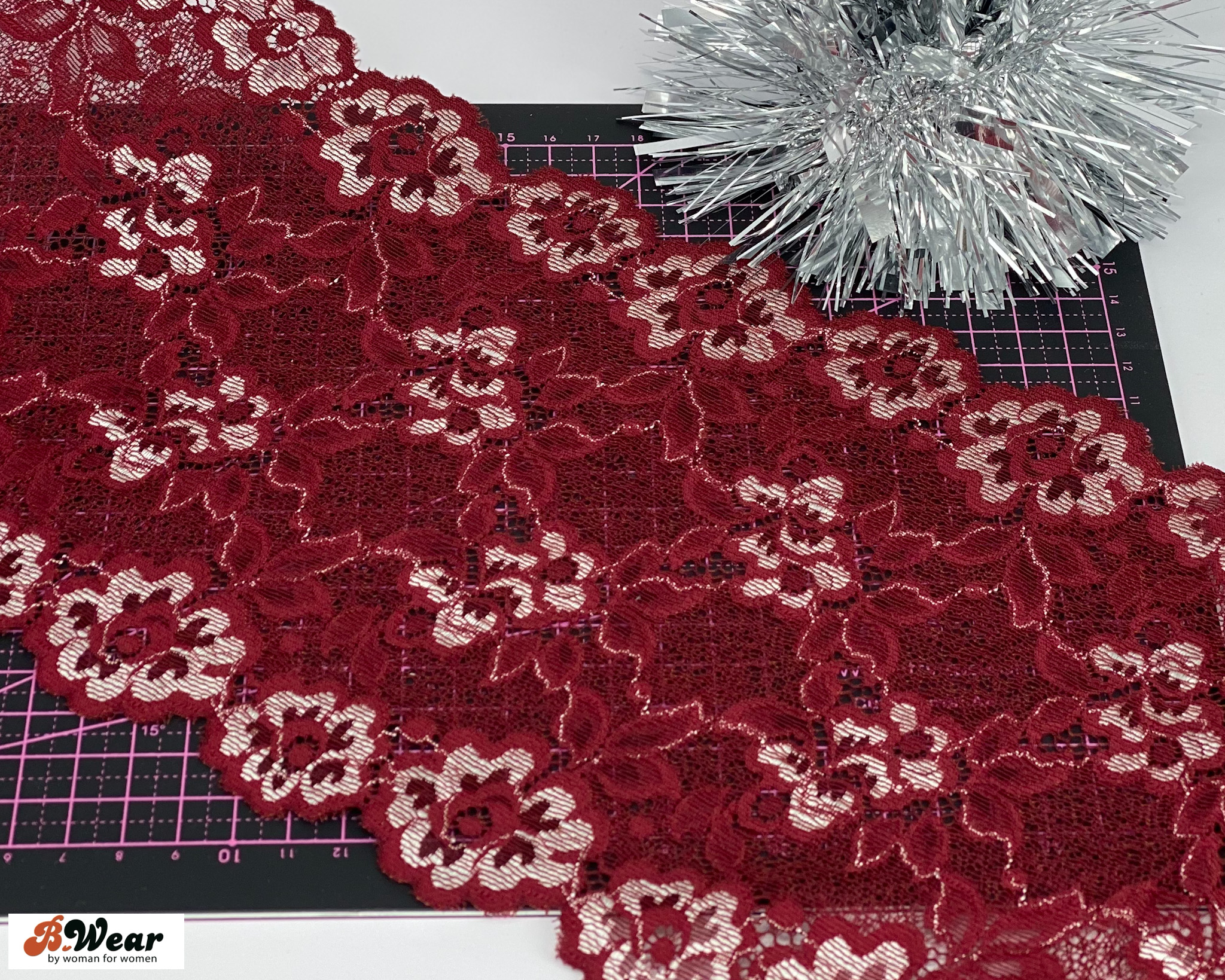 Burgundy/Black Cherry with ivory flowers - 18 cm