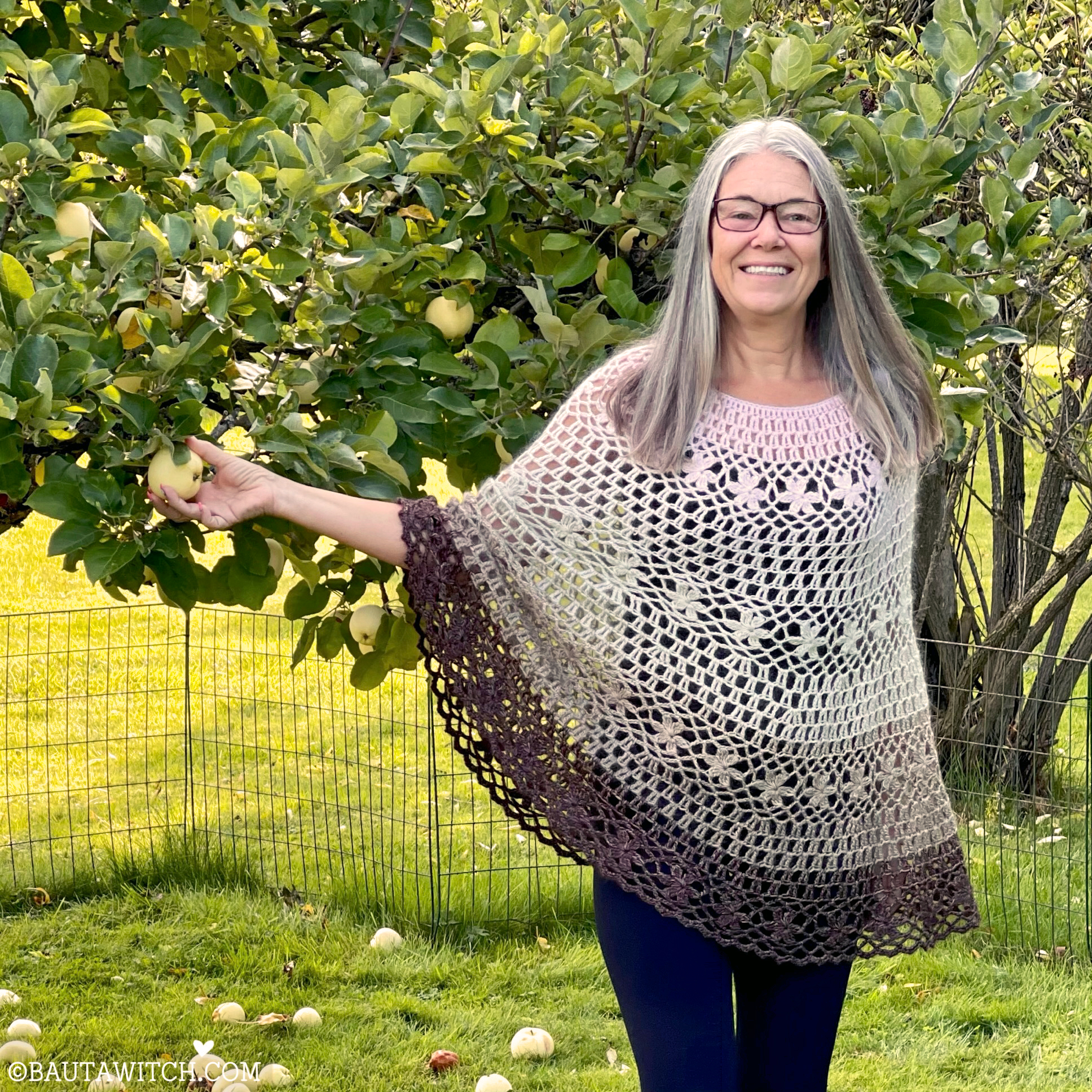 Garnpaket till romantisk poncho med blommor - 2