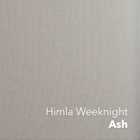 Färgprov i weekend ash i bets för träsoffa i skandinavisk stil