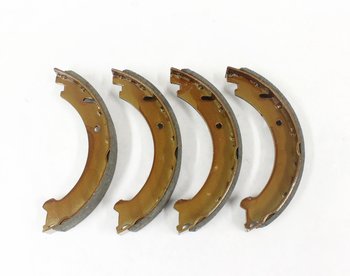 Hand brake shoe set, 850/S/V70 -2000 (2WD)