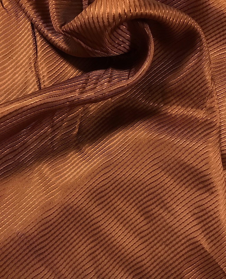 Foder med diagonala ränder
