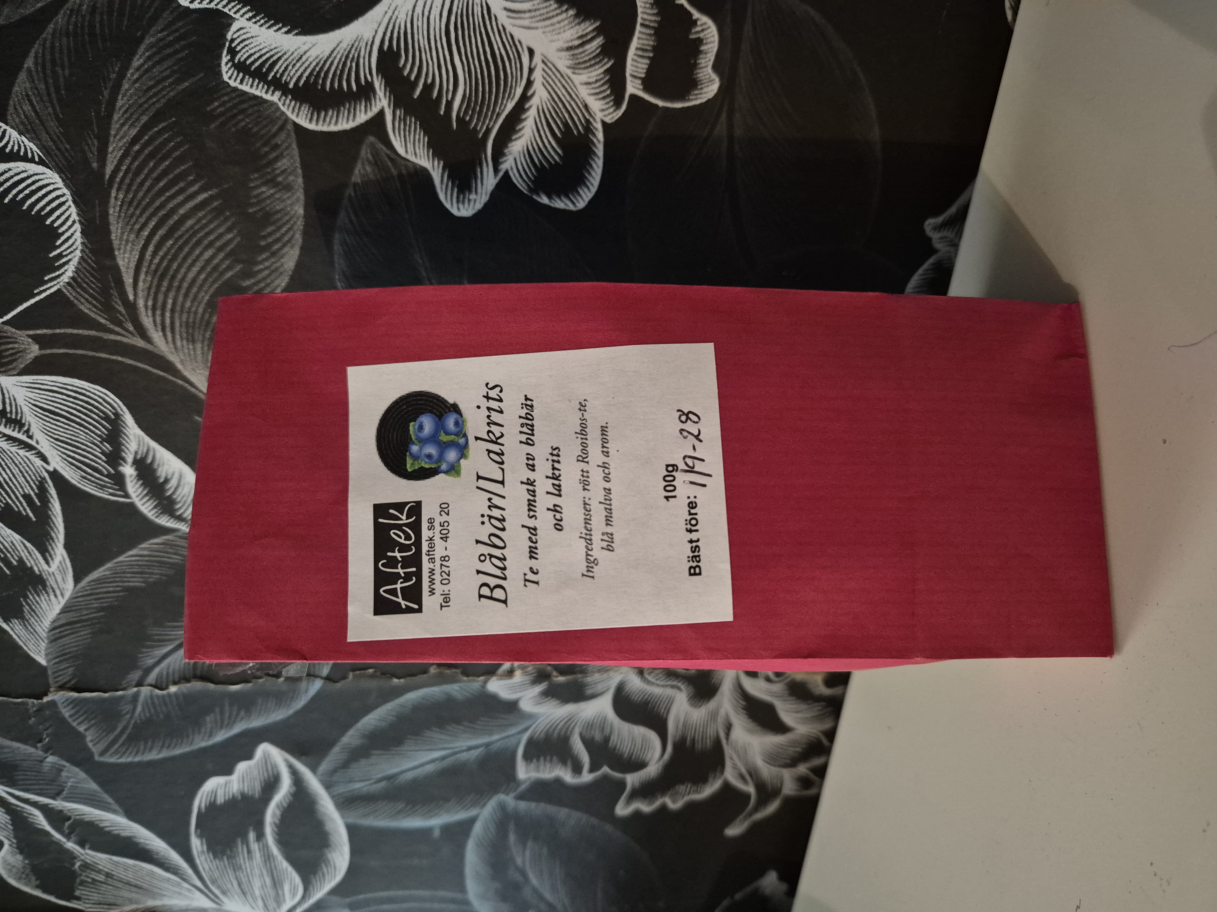 Förpackat  Rött Rooibos-te, Blåbär/lakrits, 100g, Aftek