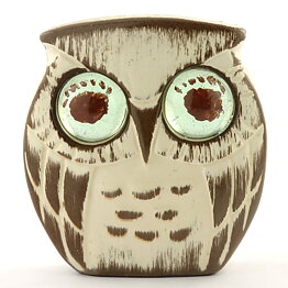 Carsten Ström (1960s) Wide Pottery Owl with Glass Eyes 10 cm