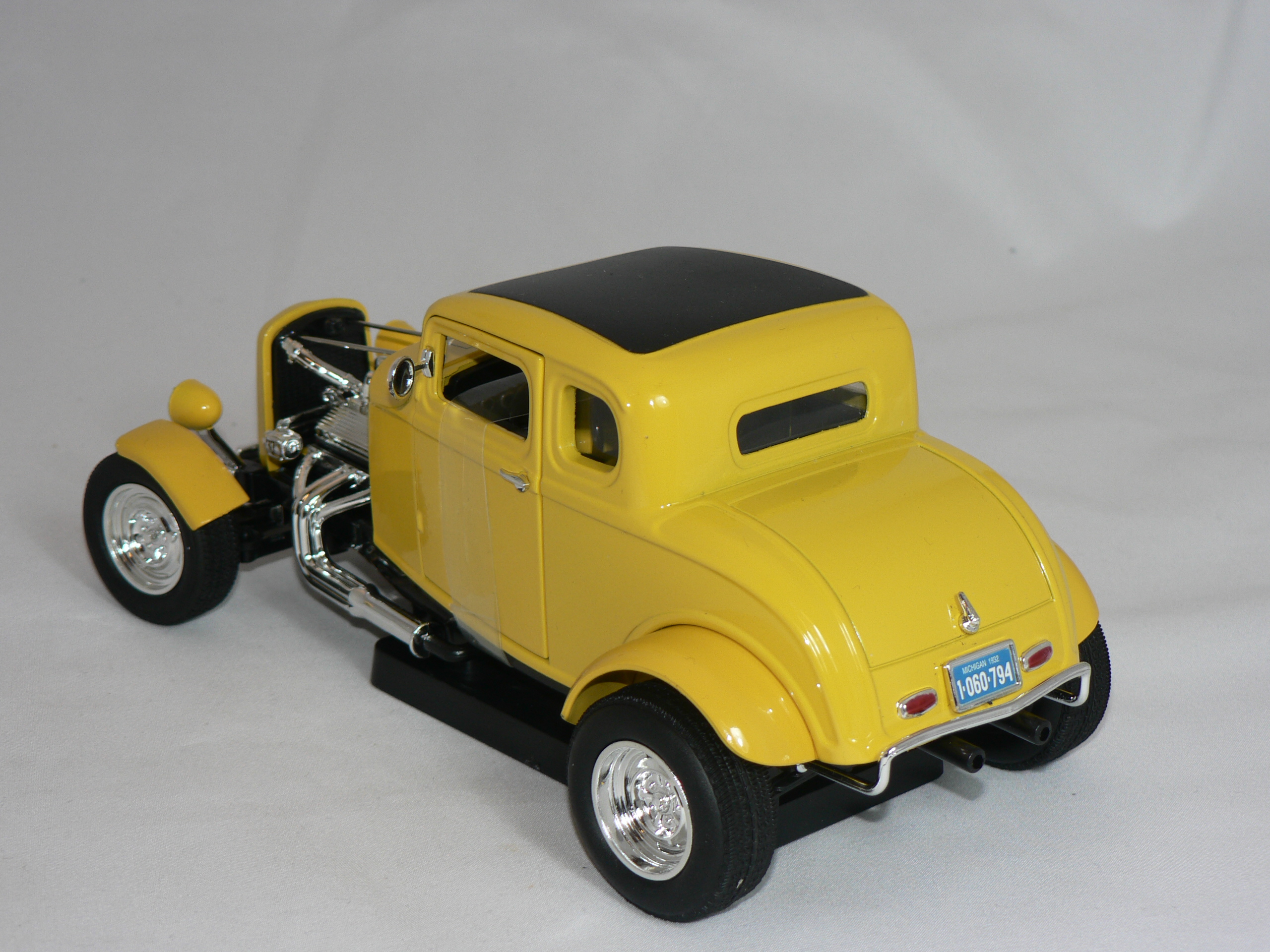 Ford Hot Rod  -1932  1:18  Motor Max - 2