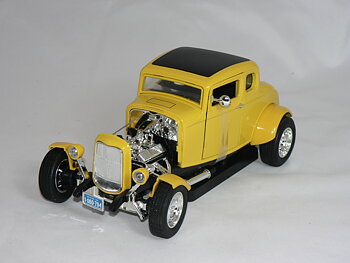Ford Hot Rod  -1932  1:18  Motor Max