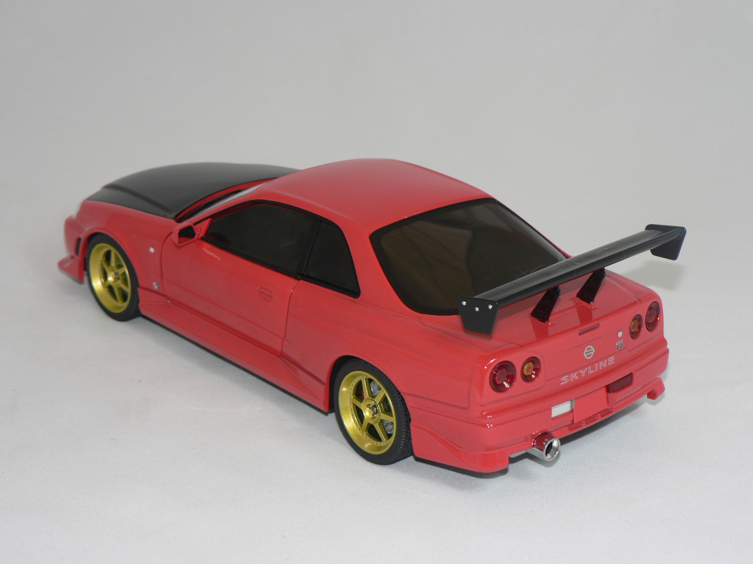 Nissan Skyline  GT-R  ( BNR 34 )   1999  1:18 Greenlight - 2