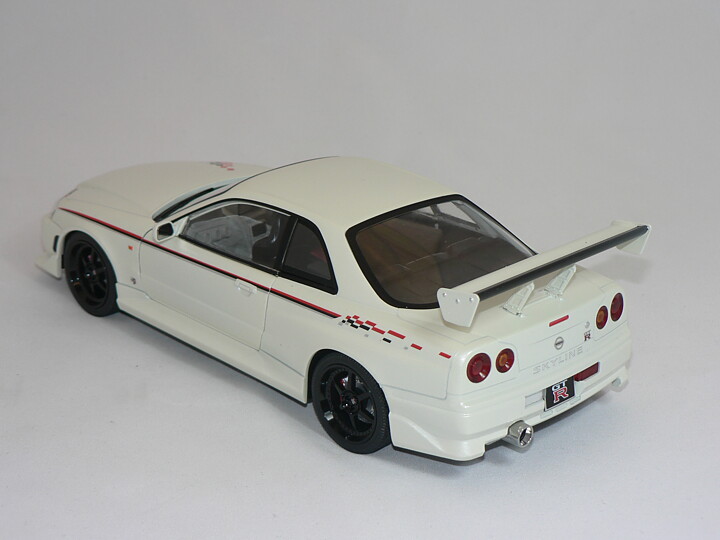 Nissan Skyline  GT-R  ( BNR 34 )   1999  1:18 Greenlight