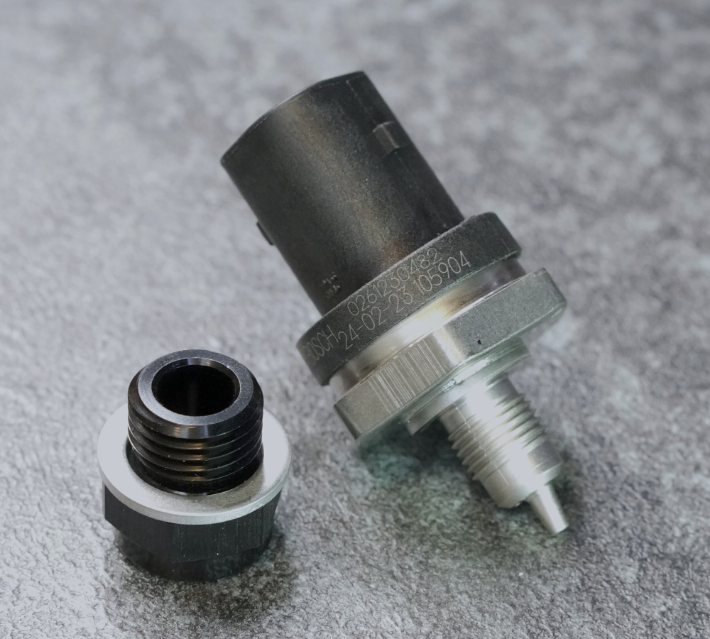 Bosch Combined pressure and temp fluid sensor M10x1 0261230340 / 0261230482 - 6