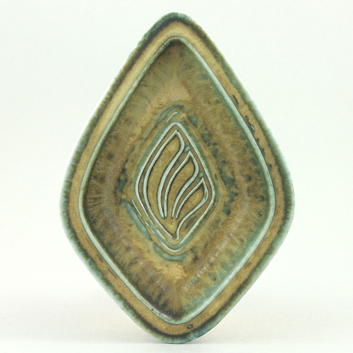 Gunnar Nylund (ASZ 1964) Beige Rhomboidal Bowl with Relief 19 cm