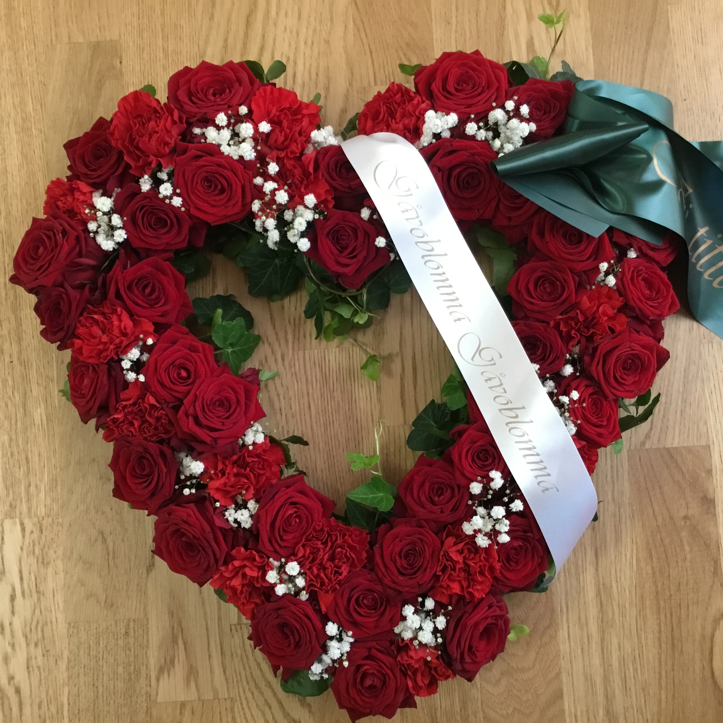 Begravningshjärta 227 ” gåvoblomma” 