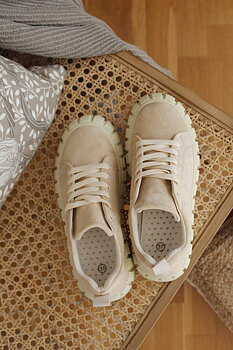 SNEAKERS - BEIGE