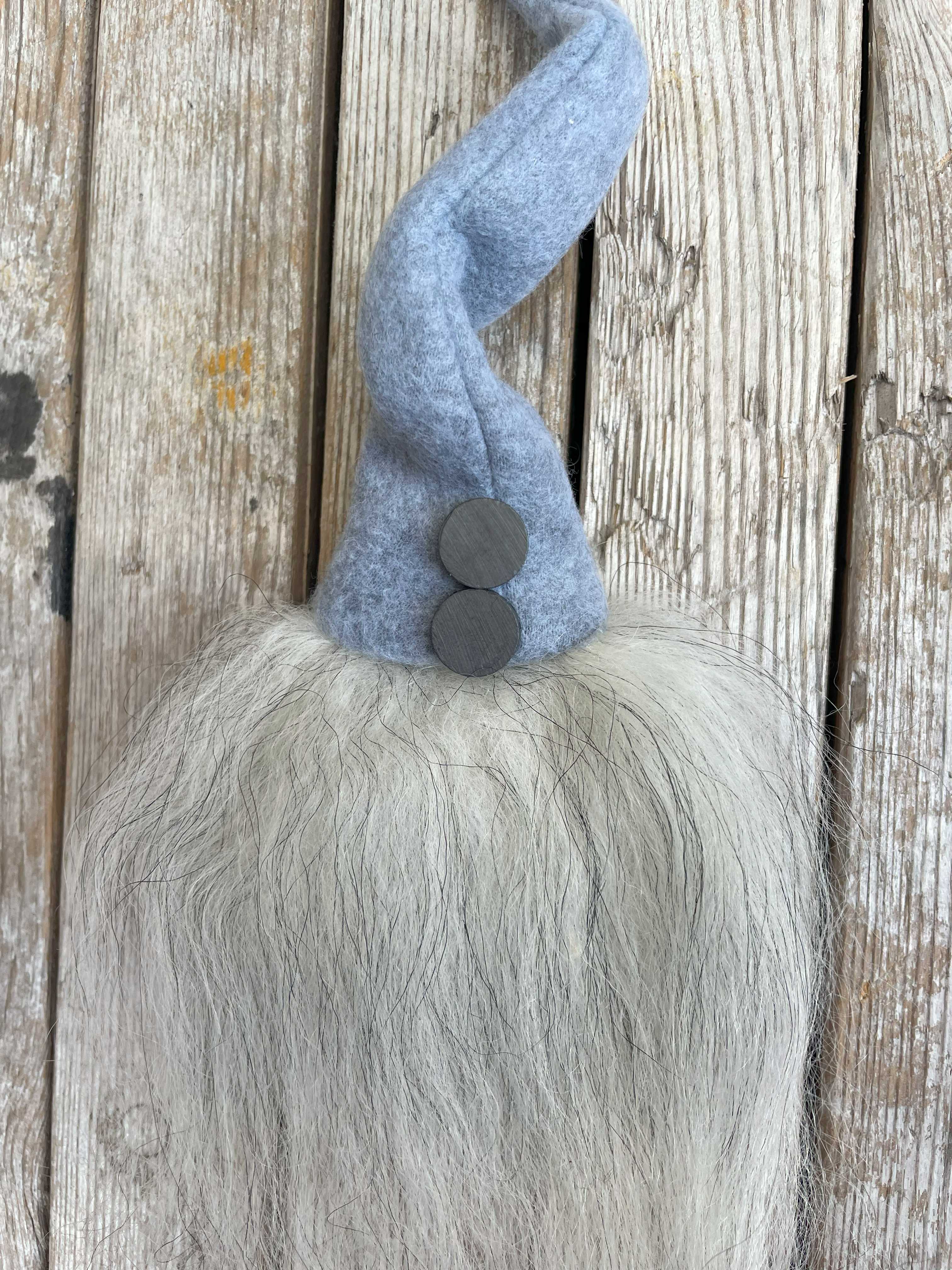 Tomtemagnet "Årets Färg Arctic Grey"-Mössa Islandsfar Grått Skägg - 2