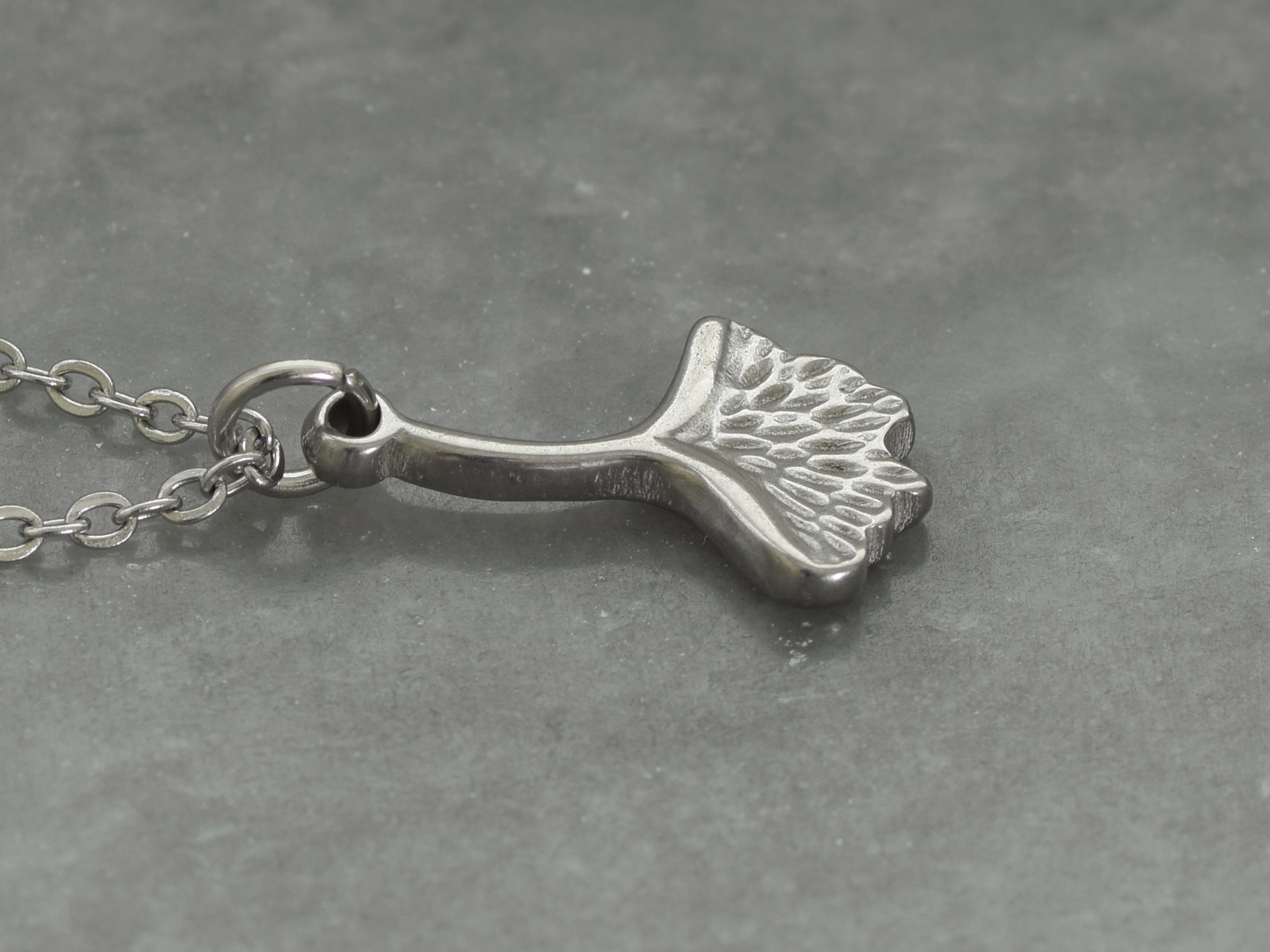 Litet Ginkgo Biloba Halsband i Rostfritt Stål, Blad Hänge, Natur Smycke - 2
