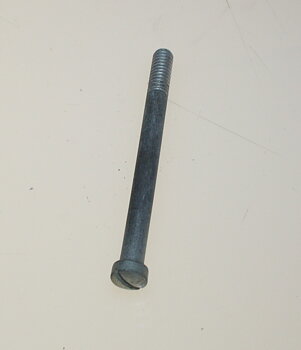 Skrue for kjedeboks 76 mm, BSA 125 cc ( Monark M70/71) NOS 10-151