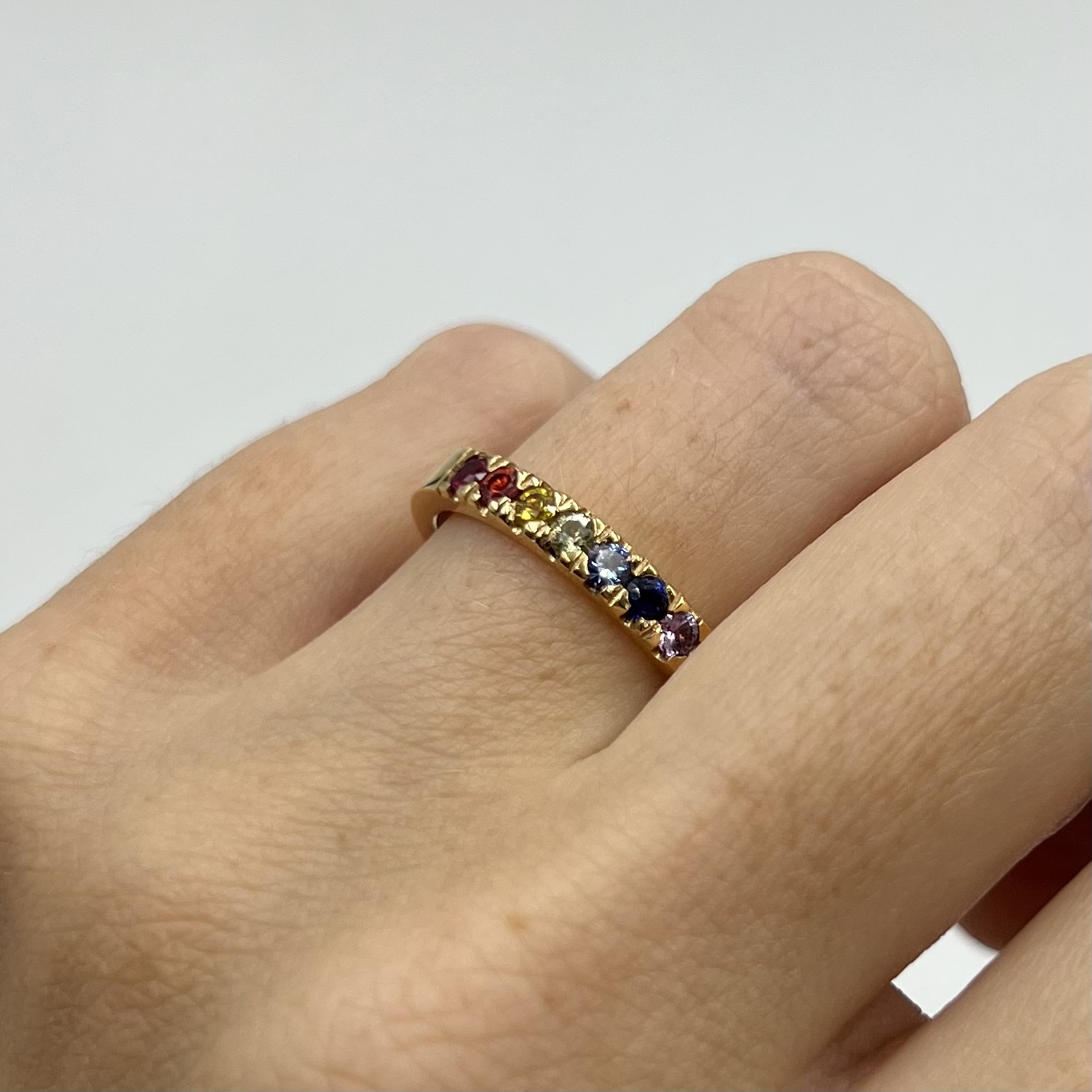 Ring Greta handgjord rubin safirer guld 18 karat 