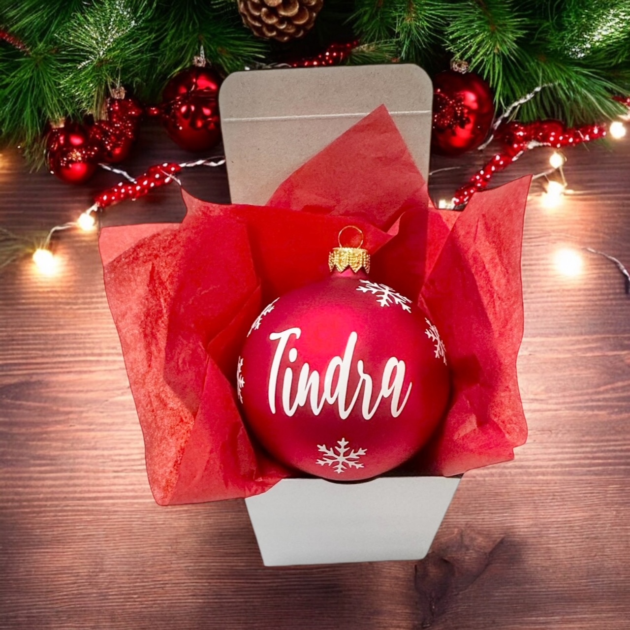 Julgranskula med valfritt namn - Röd 8 cm  - 7
