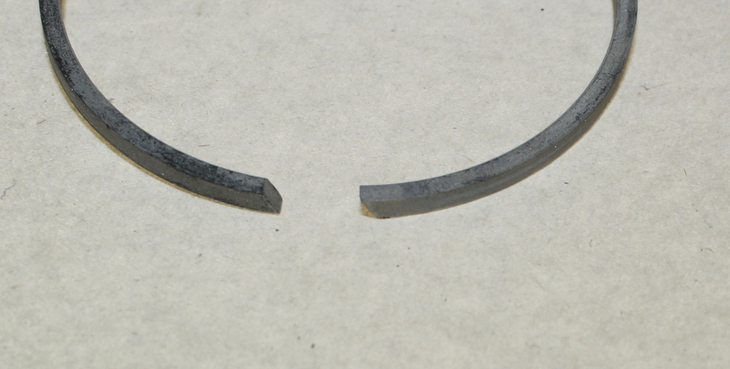 Kolvring NOS 50+,010 x 3/32 ( 2,42 mm) Höjd x 1,88 - 2