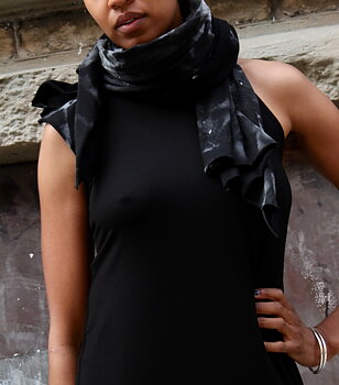 SPRAY-PAINTED SCARF