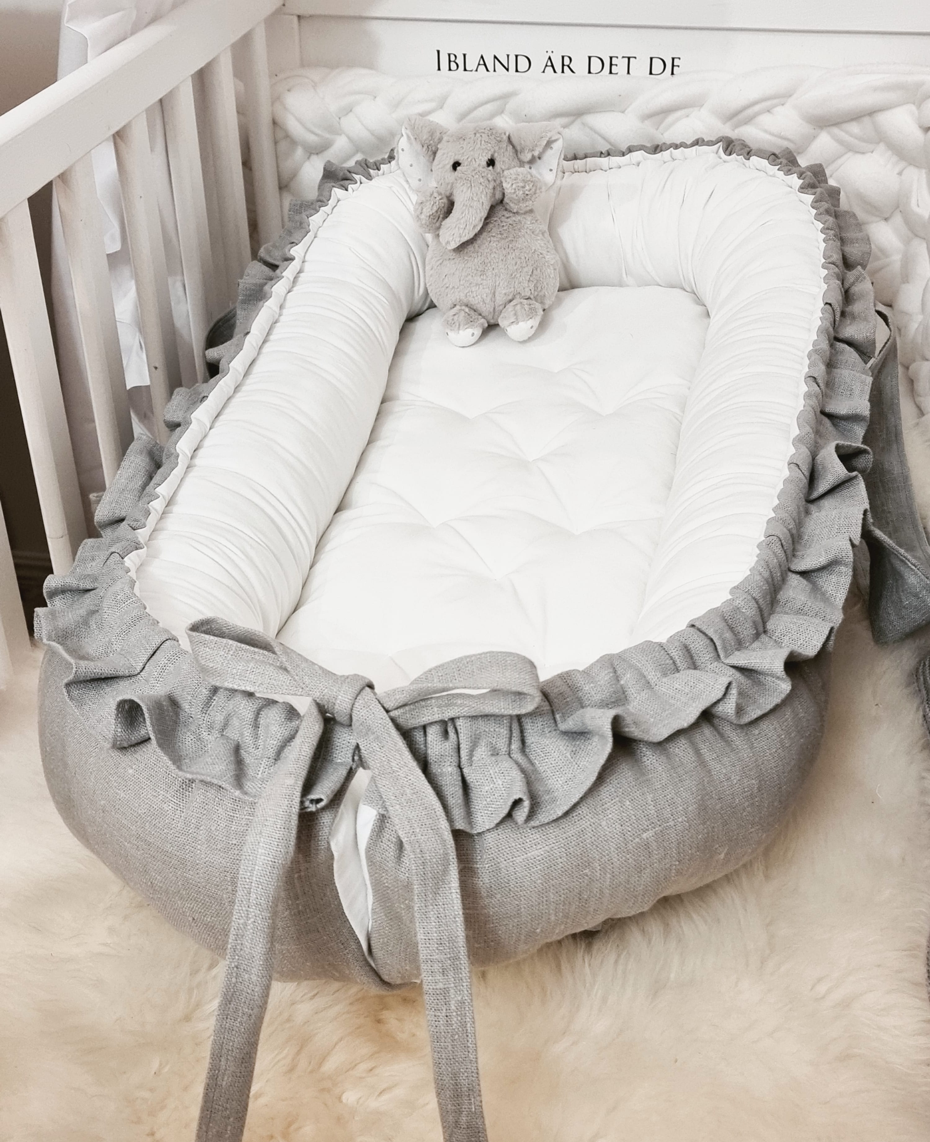 Babynest Ellenore 385 grå linne