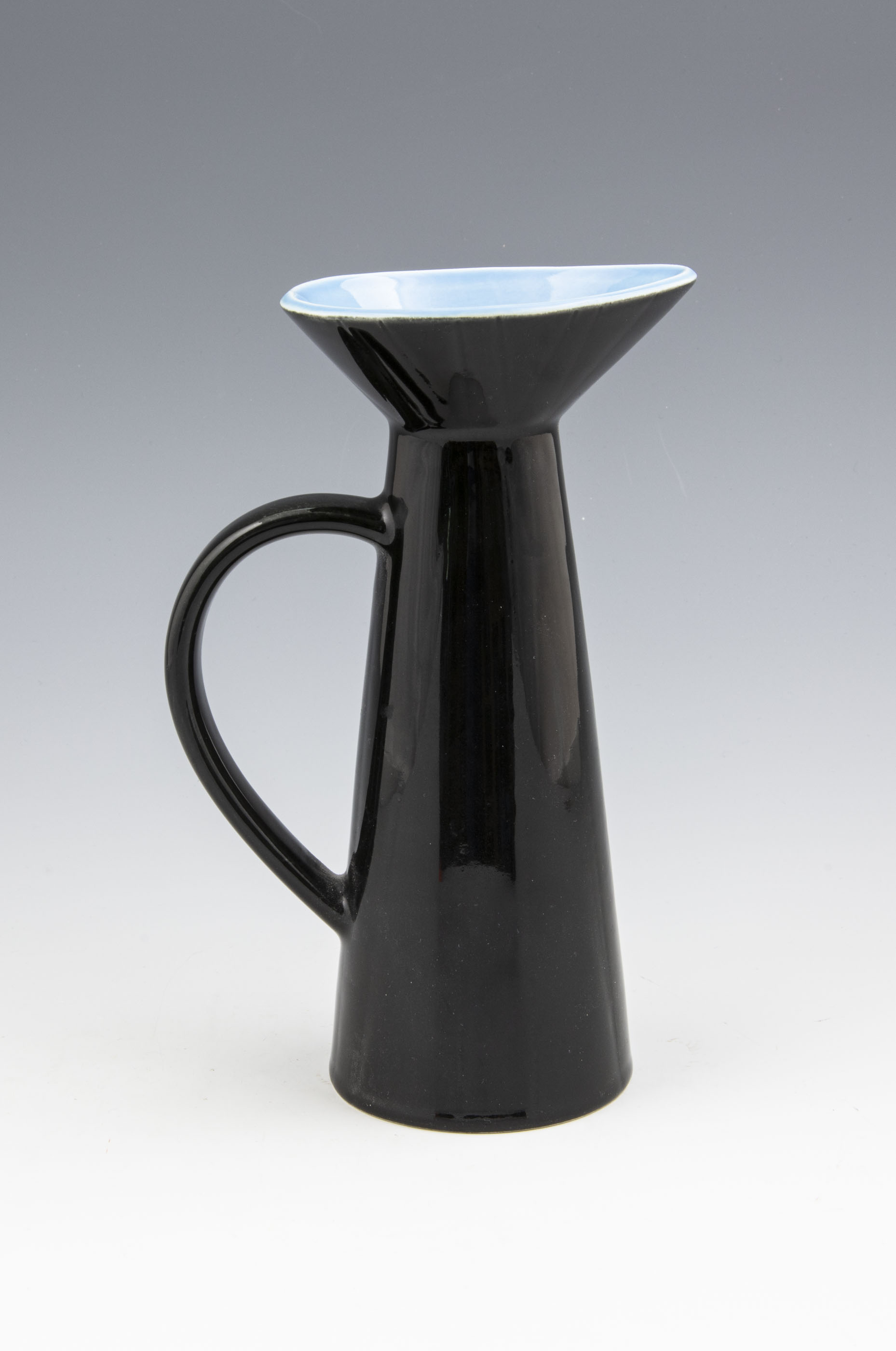 California - High Vase with handle
