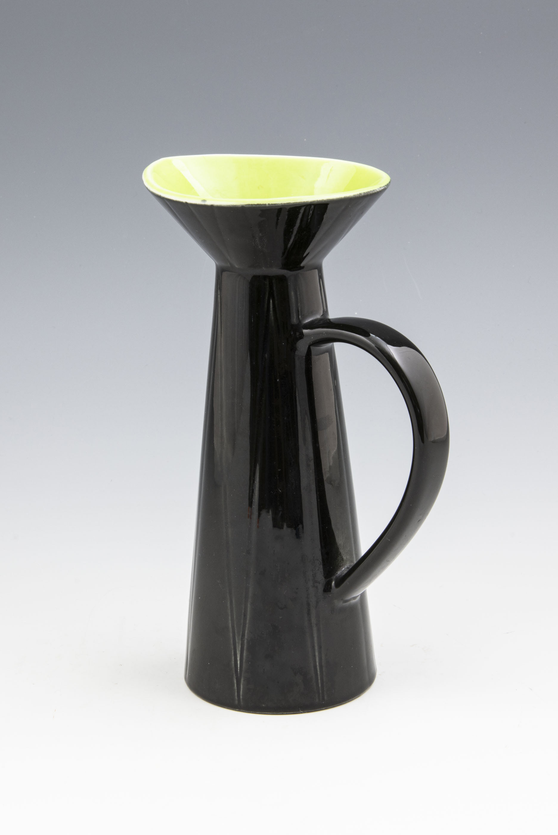 California - High Vase with handle - 2