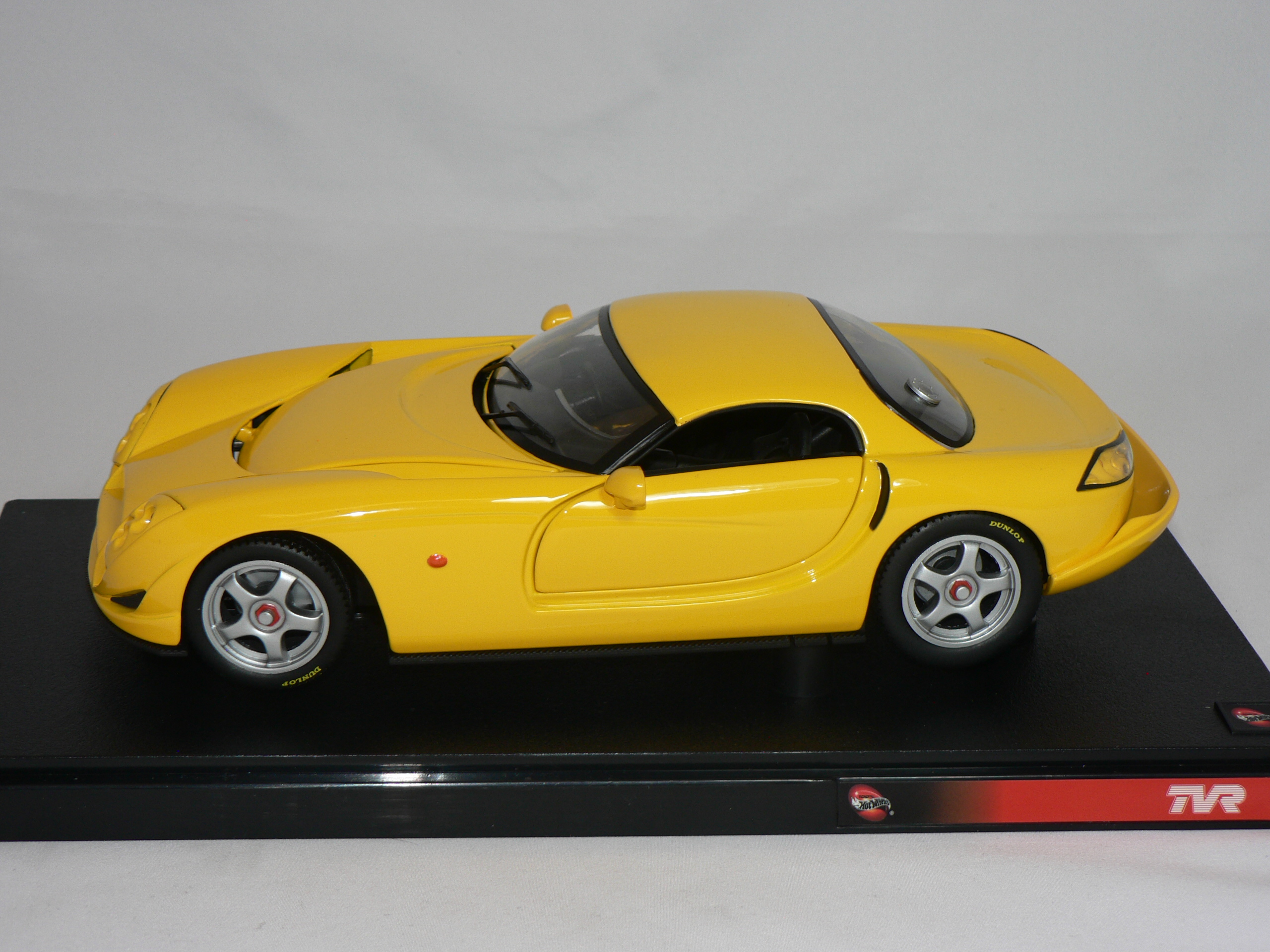 TVR Speed 12    1:18  Hot Wheels  - 2
