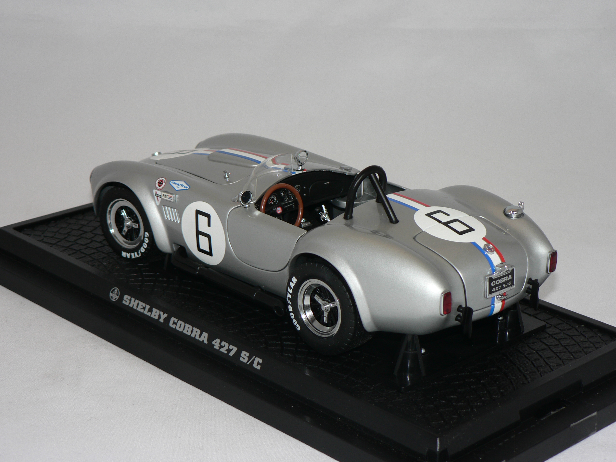 Shelby  Cobra 427  S/C Racing   1:18  Kyosho - 2