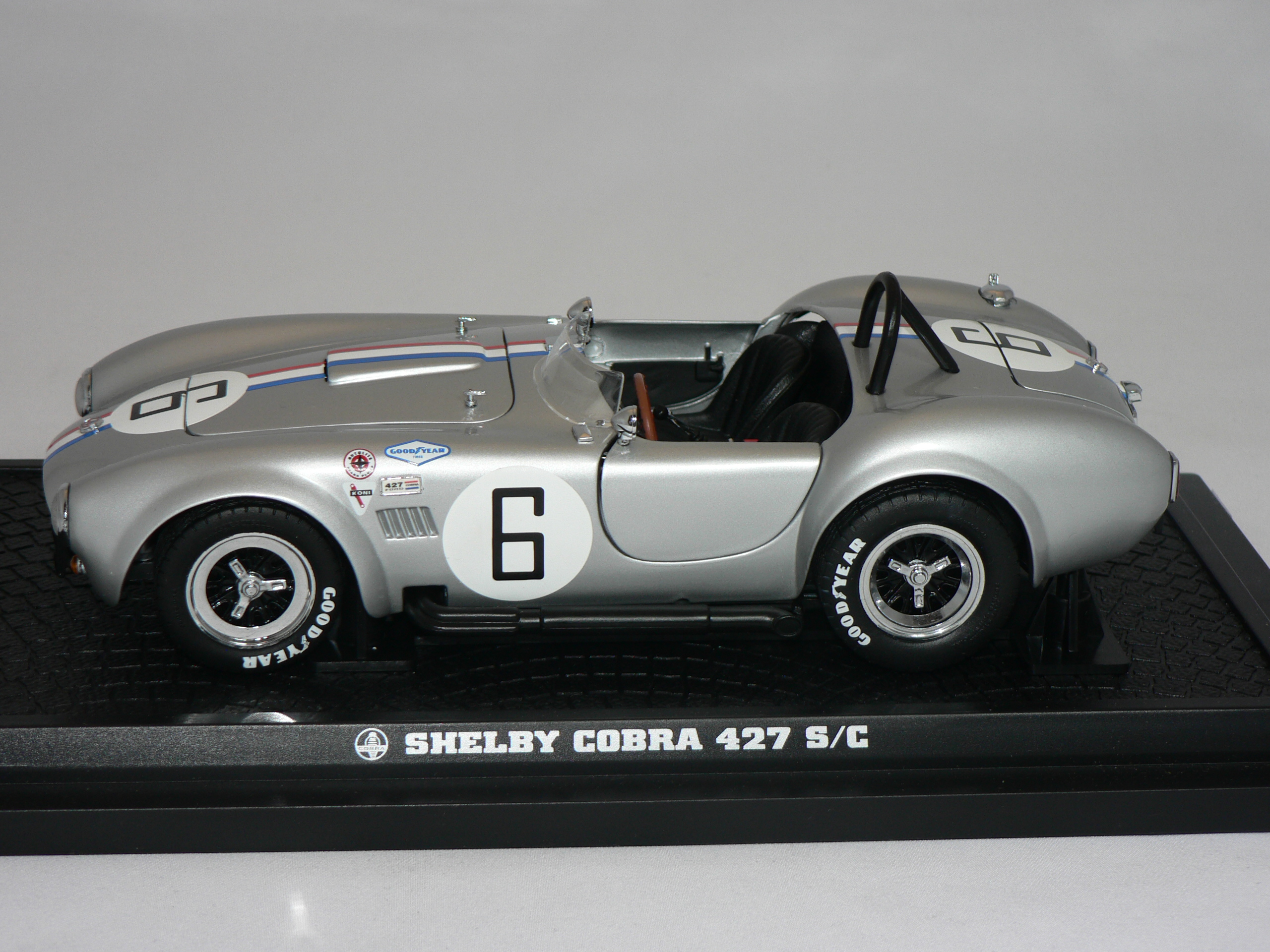 Shelby  Cobra 427  S/C Racing   1:18  Kyosho
