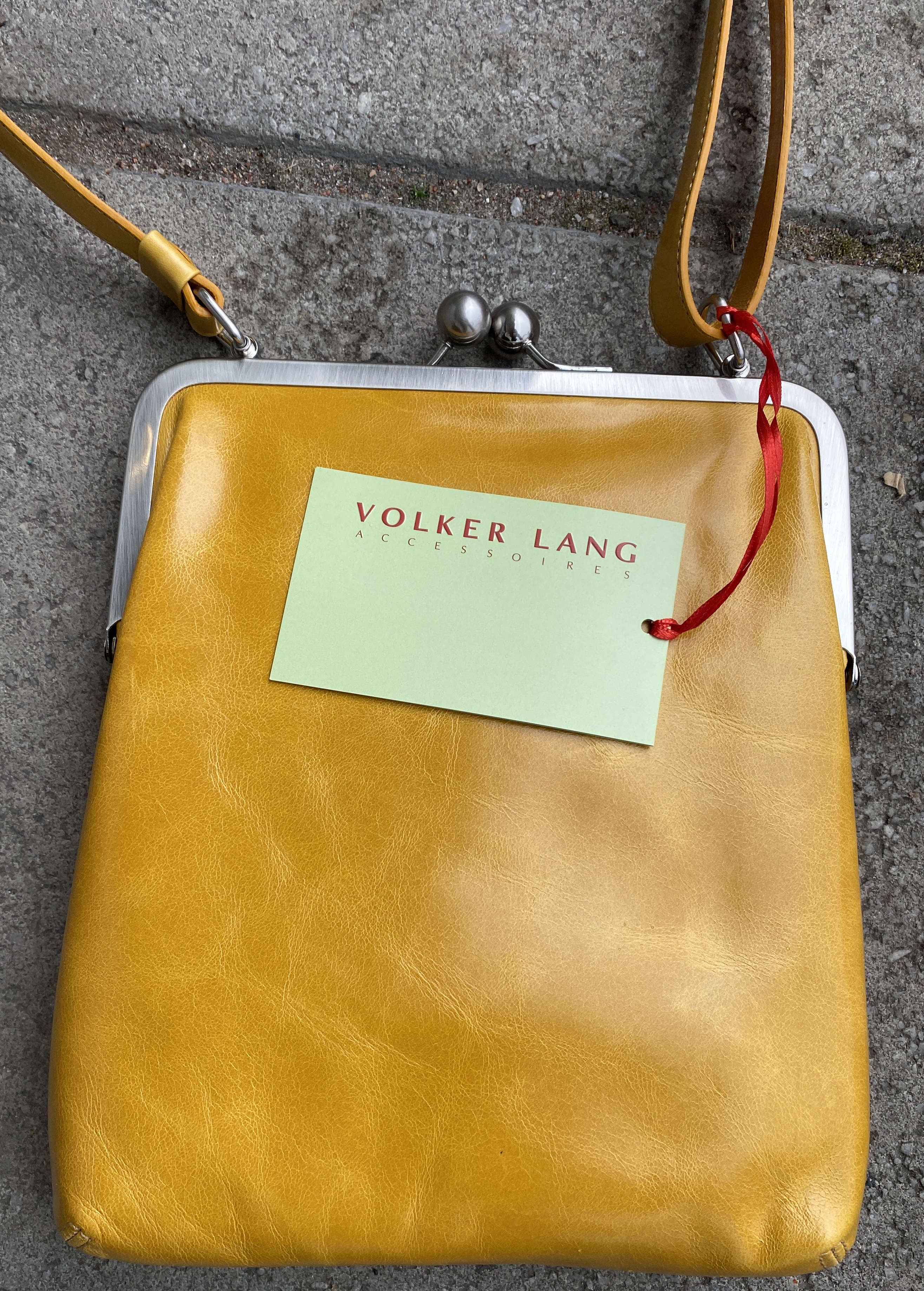 Volker Lang retroväska Lola, 22x24x7cm, salsa Pigga Peggy Skor