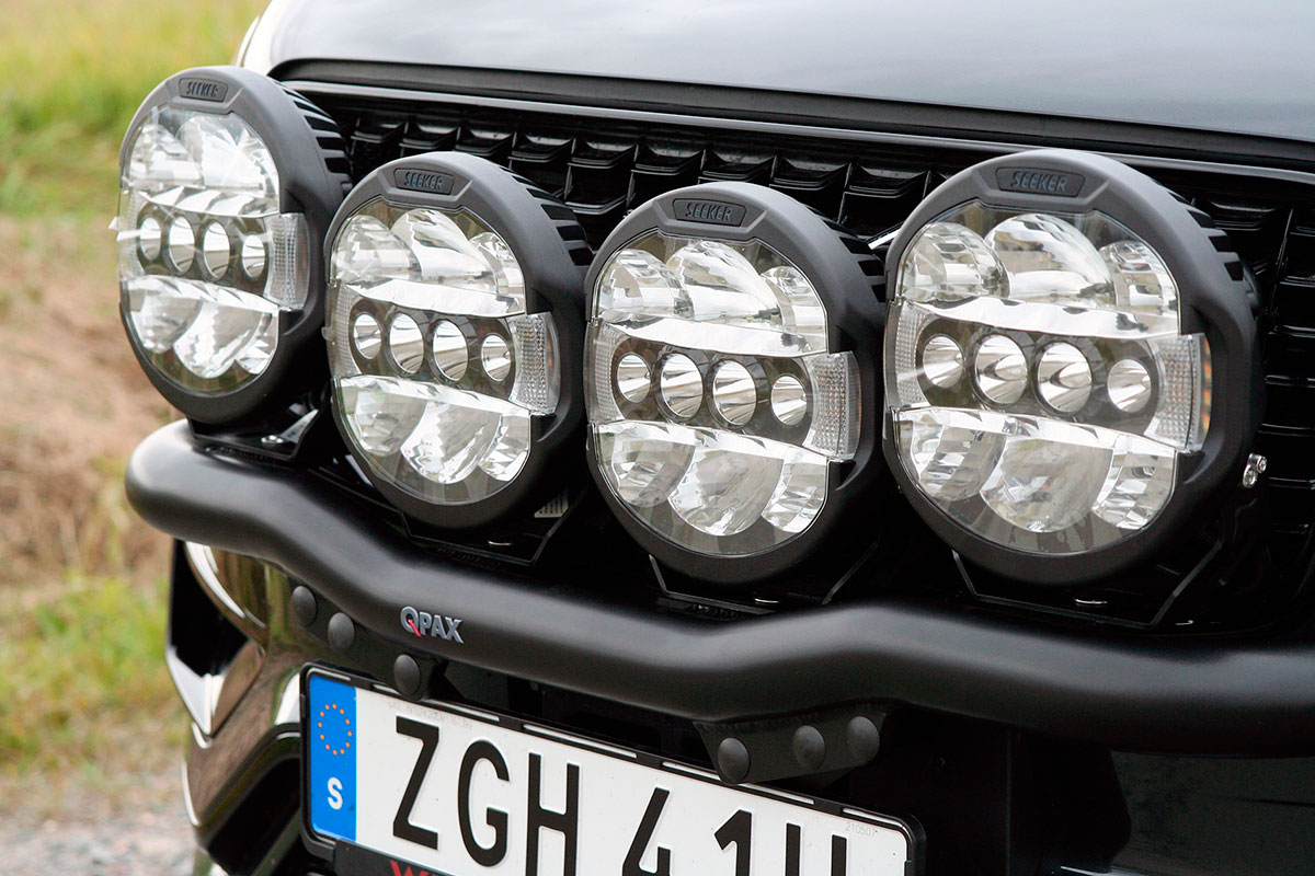 Q-LIGHT Volvo XC90 15- extraljusfäste (extraljusbåge) för 4st lampor - design - 2
